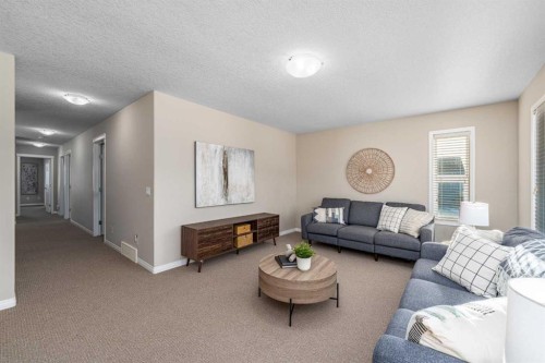 194 Kincora Glen Rise Nw, Calgary, AB - Indoor Photo Showing Living Room
