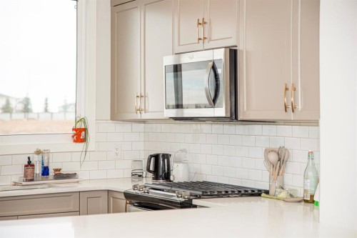 1584 Rangeview Drive Se, Calgary, AB 