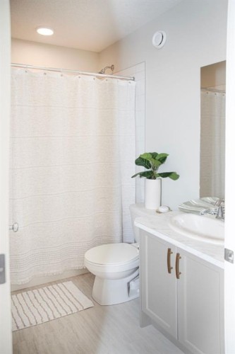 1584 Rangeview Drive Se, Calgary, AB 