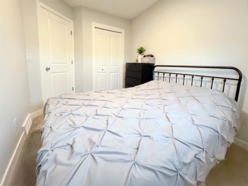 1584 Rangeview Drive Se, Calgary, AB 