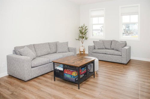 1584 Rangeview Drive Se, Calgary, AB 