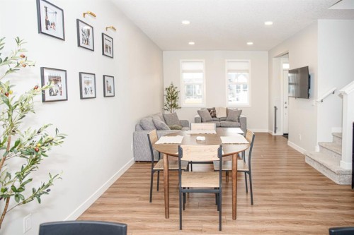 1584 Rangeview Drive Se, Calgary, AB 