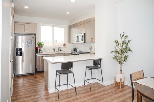 1584 Rangeview Drive Se, Calgary, AB 