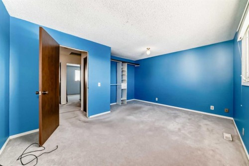 79 Aberdare Road Ne, Calgary, AB - Indoor Photo Showing Other Room