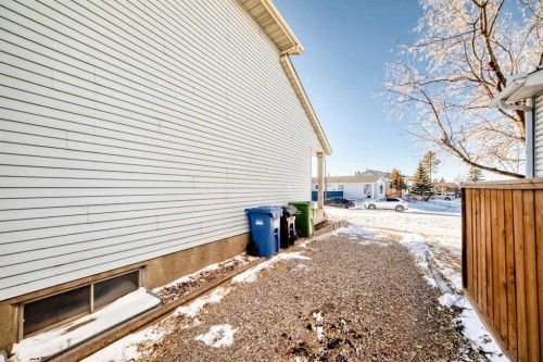 79 Aberdare Road Ne, Calgary, AB - Outdoor