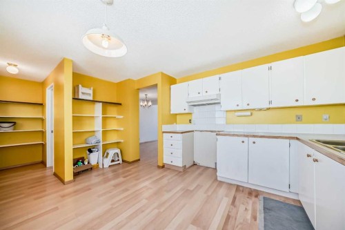 79 Aberdare Road Ne, Calgary, AB - Indoor Photo Showing Kitchen