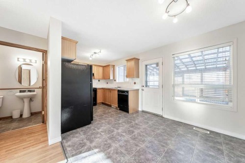 154 Bridleridge Circle Sw, Calgary, AB - Indoor Photo Showing Kitchen
