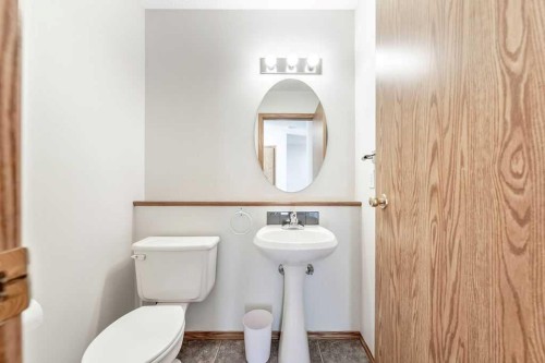 154 Bridleridge Circle Sw, Calgary, AB - Indoor Photo Showing Bathroom