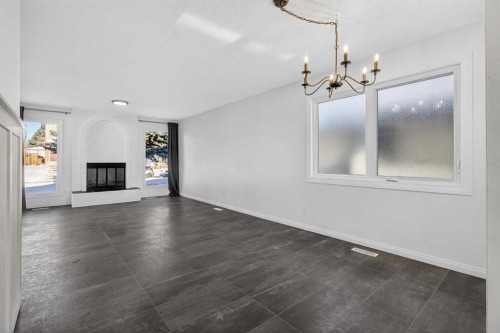 33 Sunhurst Crescent Se, Calgary, AB 