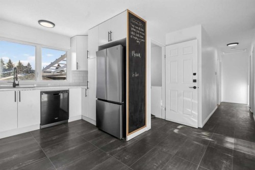 33 Sunhurst Crescent Se, Calgary, AB 