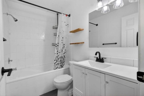 33 Sunhurst Crescent Se, Calgary, AB 