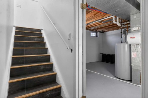 33 Sunhurst Crescent Se, Calgary, AB 