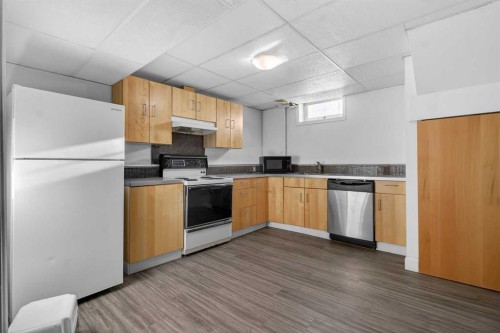 33 Sunhurst Crescent Se, Calgary, AB 