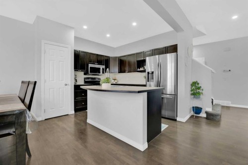 2101 Luxstone Boulevard Sw, Airdrie, AB - Indoor Photo Showing Kitchen