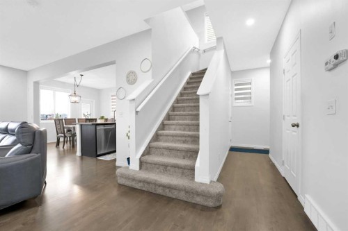 2101 Luxstone Boulevard Sw, Airdrie, AB - Indoor