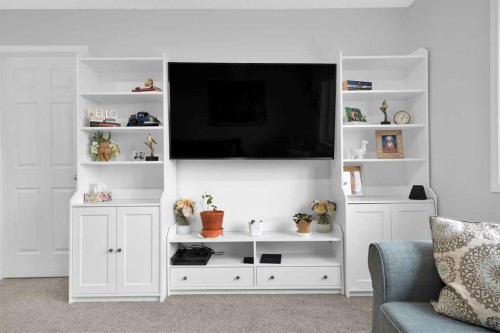 2101 Luxstone Boulevard Sw, Airdrie, AB - Indoor