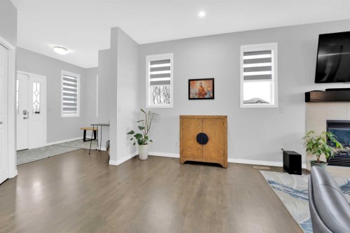 2101 Luxstone Boulevard Sw, Airdrie, AB - Indoor