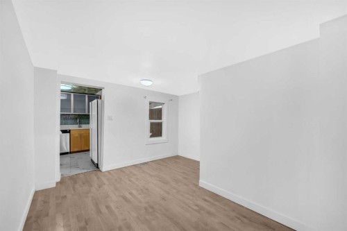 1022 18 Avenue, Calgary, AB - Indoor Photo Showing Other Room