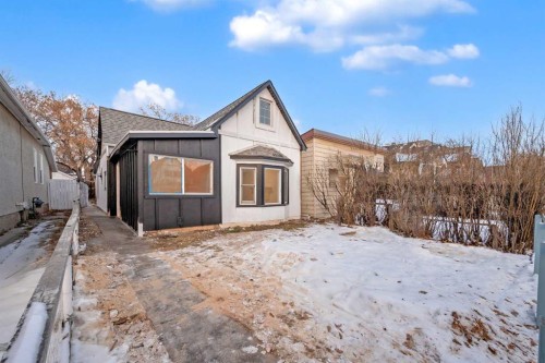 1022 18 Avenue, Calgary, AB - Outdoor