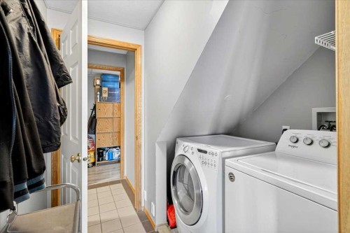 64 Macewan Park Rise Nw, Calgary, AB - Indoor Photo Showing Laundry Room