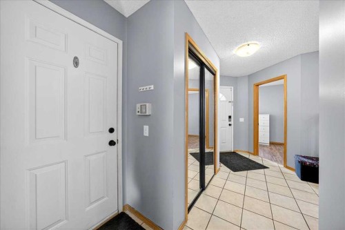 64 Macewan Park Rise Nw, Calgary, AB - Indoor Photo Showing Other Room