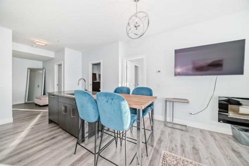 304-1521 26 Avenue Sw, Calgary, AB - Indoor Photo Showing Dining Room