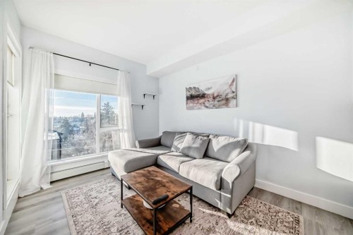 304-1521 26 Avenue Sw, Calgary, AB - Indoor Photo Showing Living Room