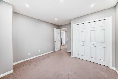 95 Hidden Creek Rise Nw, Calgary, AB - Indoor Photo Showing Other Room