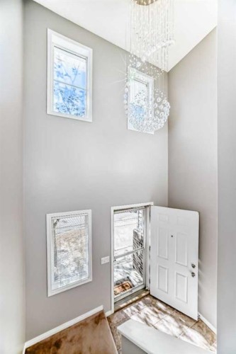 95 Hidden Creek Rise Nw, Calgary, AB - Indoor Photo Showing Other Room