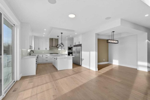 98 Waterford Crescent, Chestermere, AB - Indoor Photo Showing Kitchen