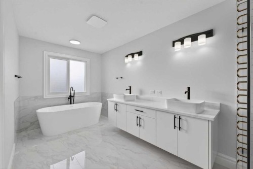 98 Waterford Crescent, Chestermere, AB - Indoor Photo Showing Bathroom