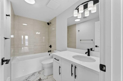 98 Waterford Crescent, Chestermere, AB - Indoor Photo Showing Bathroom