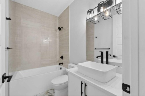 98 Waterford Crescent, Chestermere, AB - Indoor Photo Showing Bathroom