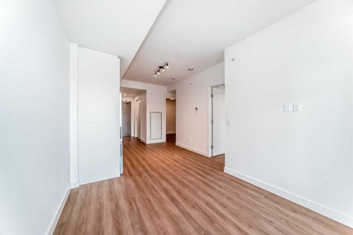 1012-730 2 Street Sw, Calgary, AB - Indoor Photo Showing Other Room