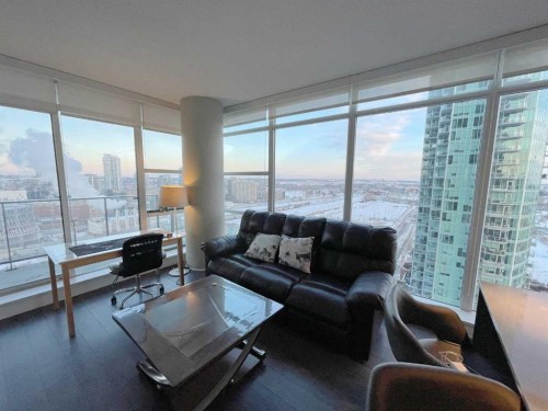 1502-1122 3 Street Se, Calgary, AB - Indoor Photo Showing Living Room