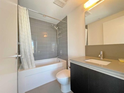 1502-1122 3 Street Se, Calgary, AB - Indoor Photo Showing Bathroom