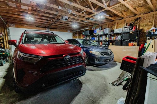 178 Livingston Avenue Ne, Calgary, AB - Indoor Photo Showing Garage