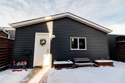 178 Livingston Avenue Ne, Calgary, AB - Outdoor