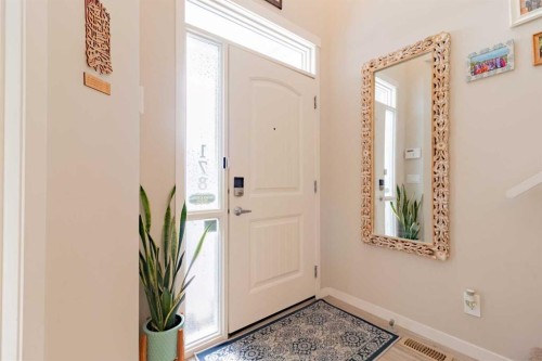 178 Livingston Avenue Ne, Calgary, AB - Indoor Photo Showing Other Room