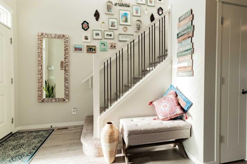 178 Livingston Avenue Ne, Calgary, AB - Indoor Photo Showing Other Room