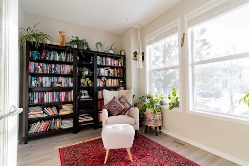 178 Livingston Avenue Ne, Calgary, AB - Indoor