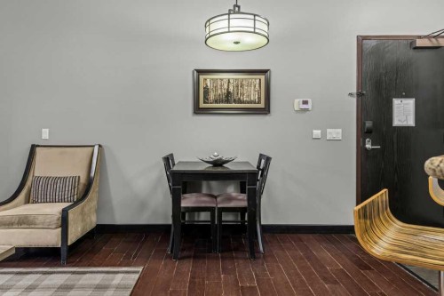 322-901 Mountain Street, Canmore, AB - Indoor Photo Showing Dining Room