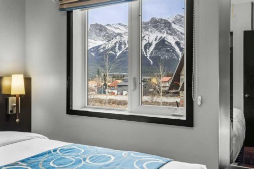 322-901 Mountain Street, Canmore, AB - Indoor Photo Showing Bedroom