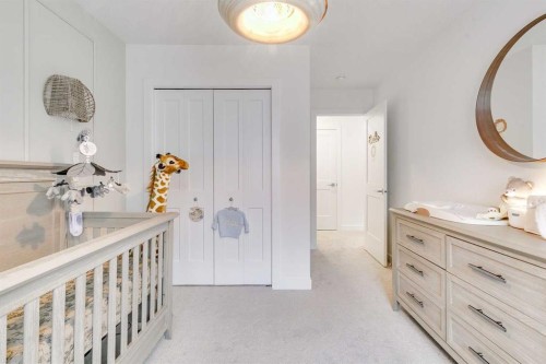 156 Crestridge Common Sw, Calgary, AB - Indoor Photo Showing Bathroom