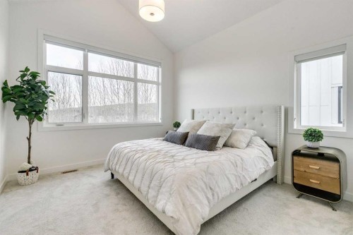156 Crestridge Common Sw, Calgary, AB - Indoor Photo Showing Bedroom