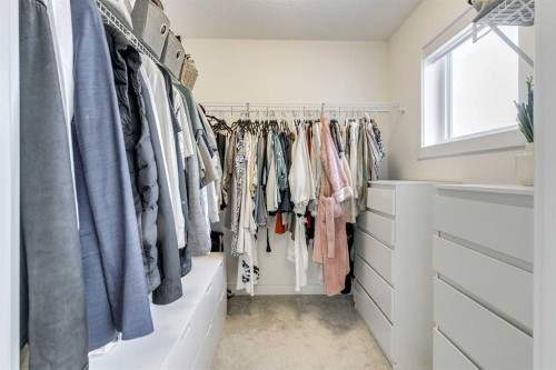 156 Crestridge Common Sw, Calgary, AB - Indoor With Storage
