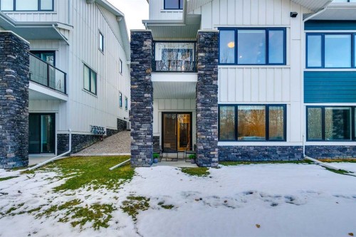 156 Crestridge Common Sw, Calgary, AB - Outdoor With Balcony