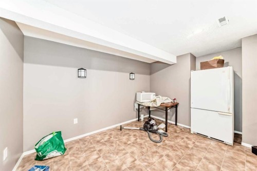 6944 Temple Drive Ne, Calgary, AB - Indoor