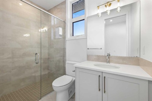 301-140 Marina Cove Se, Calgary, AB - Indoor Photo Showing Bathroom