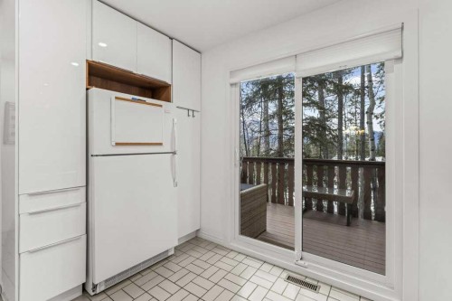 1-1061 Evergreen Circle, Canmore, AB - Indoor Photo Showing Other Room